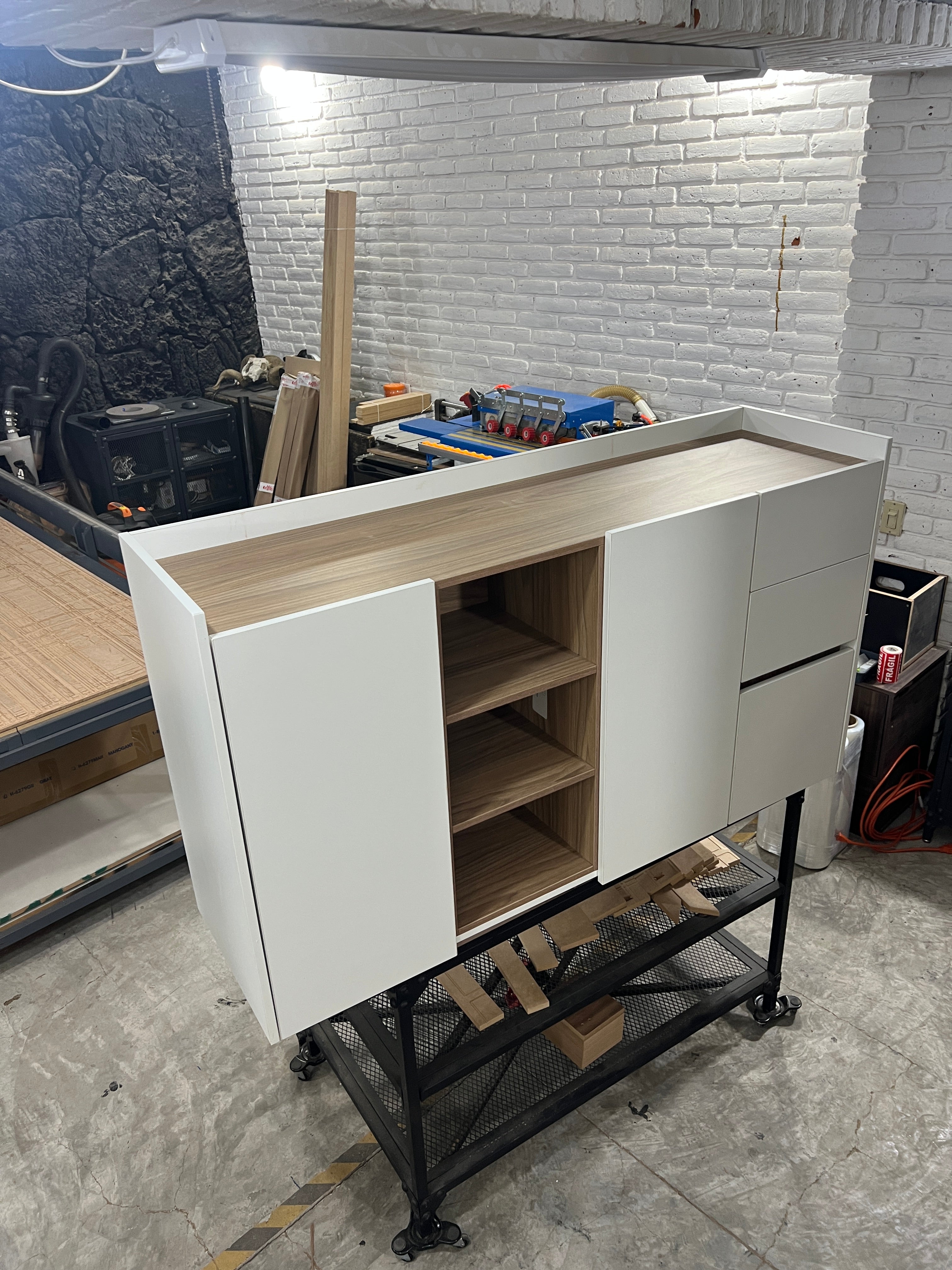 Mueble fabricado por USTUDIO