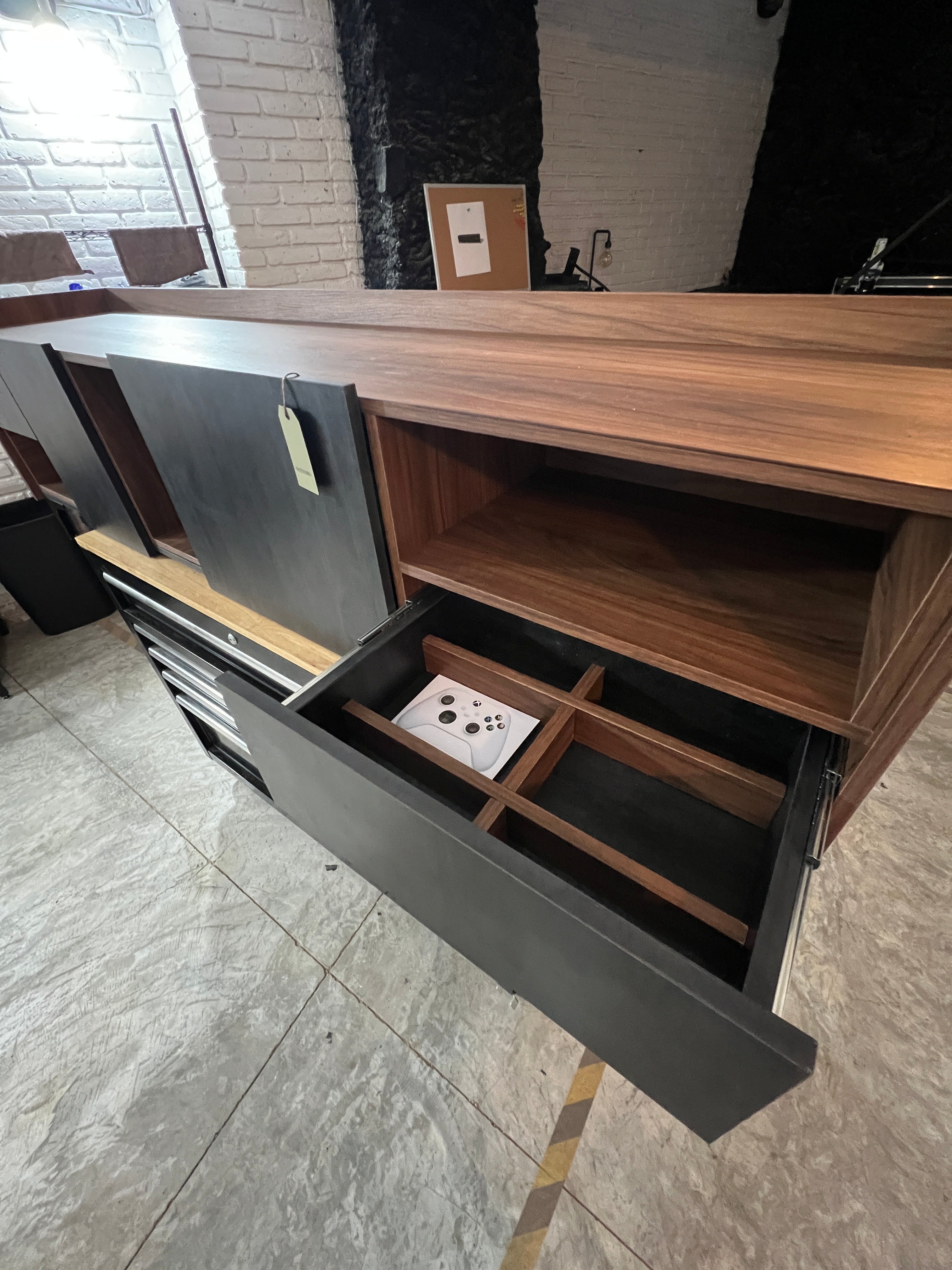 Mueble fabricado por USTUDIO