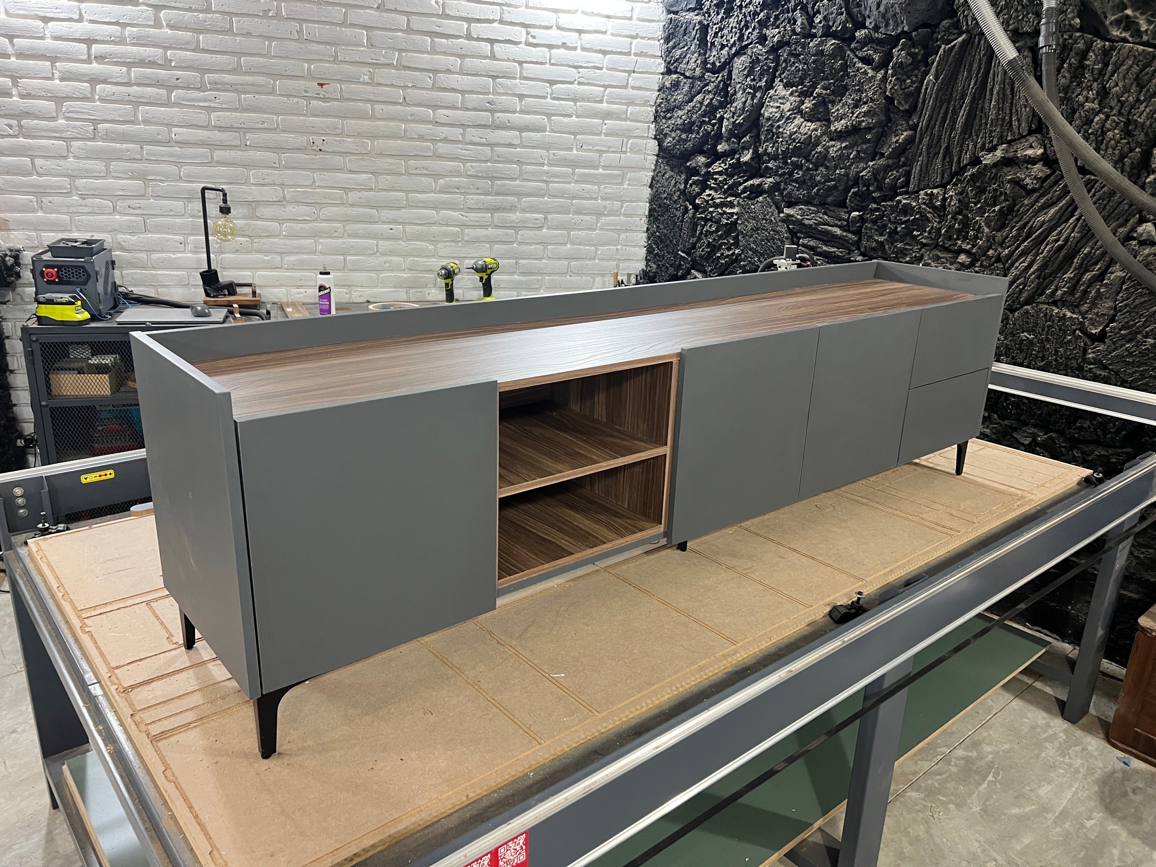 Mueble fabricado por USTUDIO